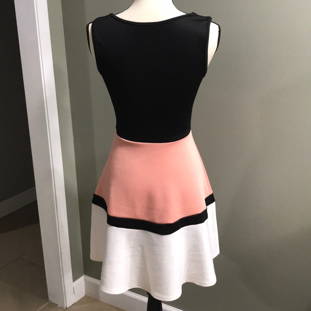 Charlotte Russe Midi Dress - Picture 4 of 6